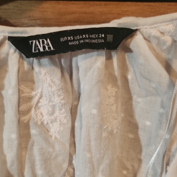 Zara White Ruffled Bib Collar Blouse - Picture 2 of 5